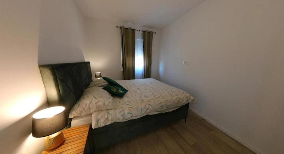 New Apartman P & B Lejlighed Trogir Eksteriør billede